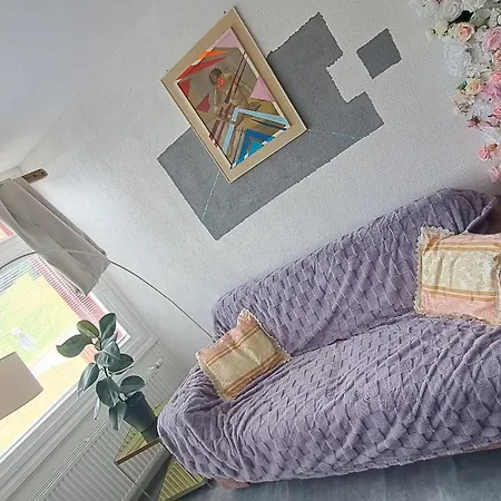 Superior Ferienapartment Latibuehl Am Am Waldrand Mit Balkon, Pool, Tiefgarage Und Abendsonne シュルッフゼー