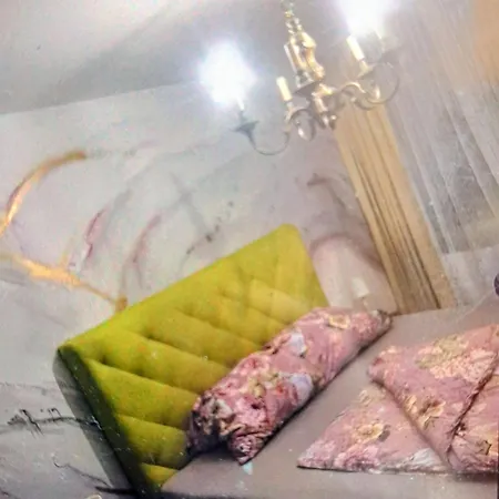 アパート Superior Ferienapartment Latibuehl Am Am Waldrand Mit Balkon, Pool, Tiefgarage Und Abendsonne シュルッフゼー